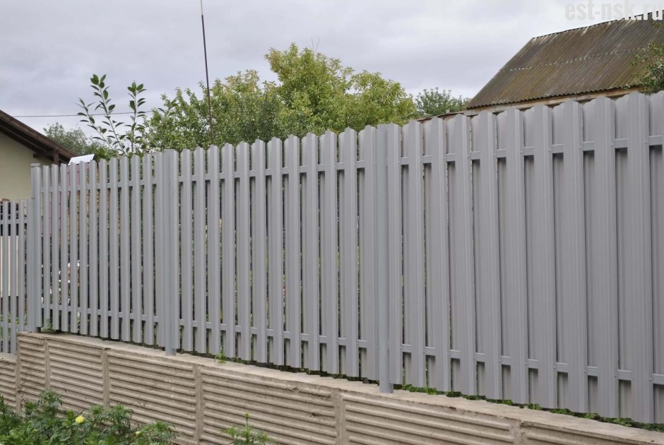 RAL 7004 штакетник