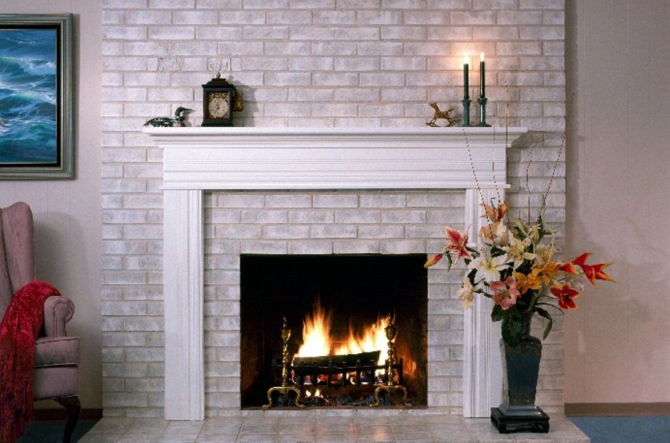 Декоративный камин под кирпич