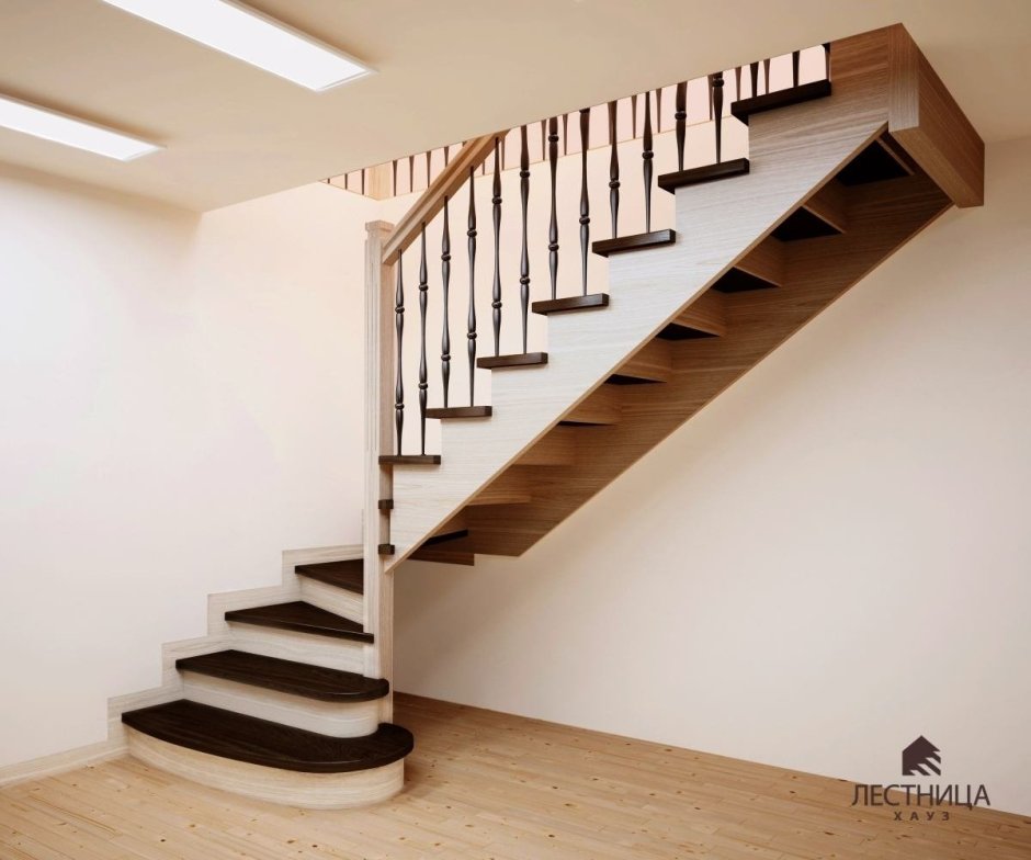 Лестница на второй этаж с забежными ступенями