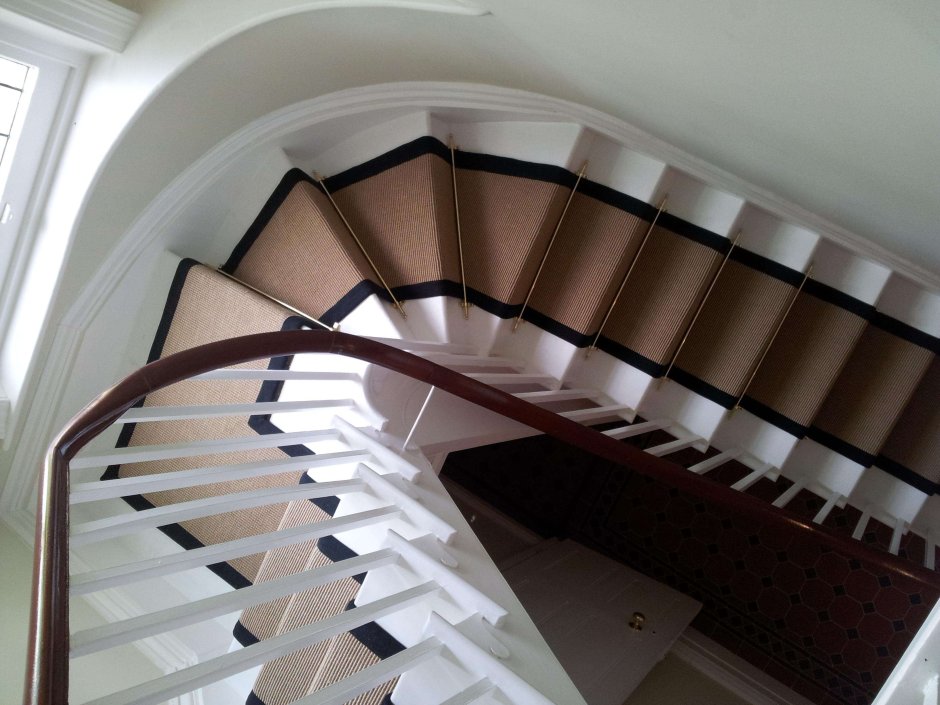 Лестница с 5 забежными ступенями г образная