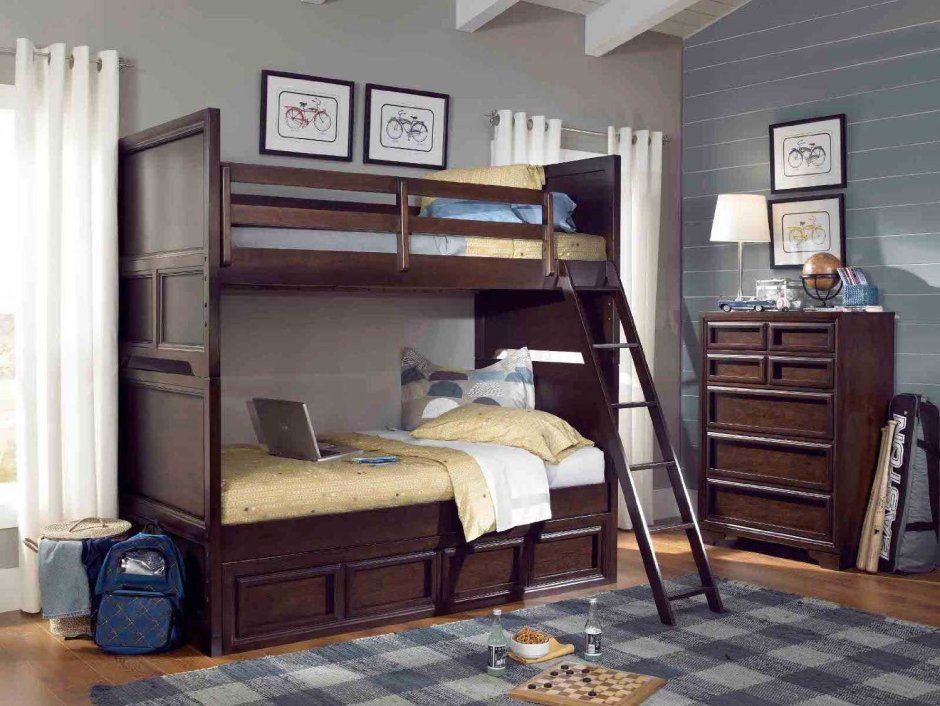 Двухэтажная кровать для мальчиков