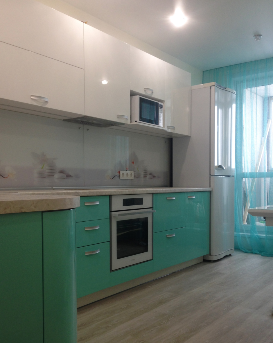 Кухня в бирюзовых тонах