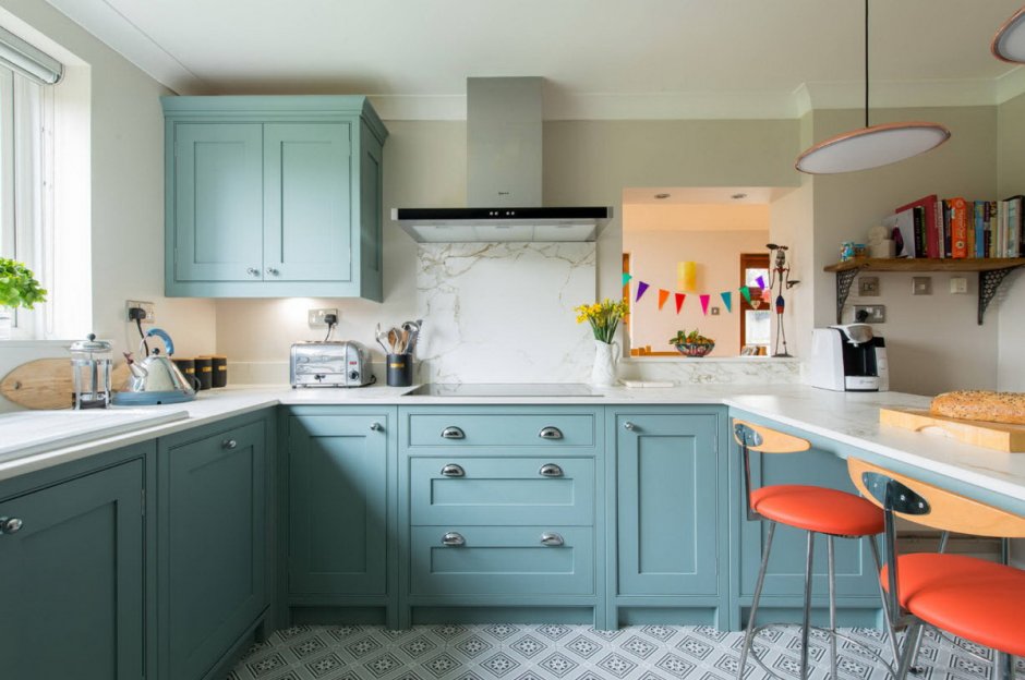 Голубая кухня в скандинавском стиле