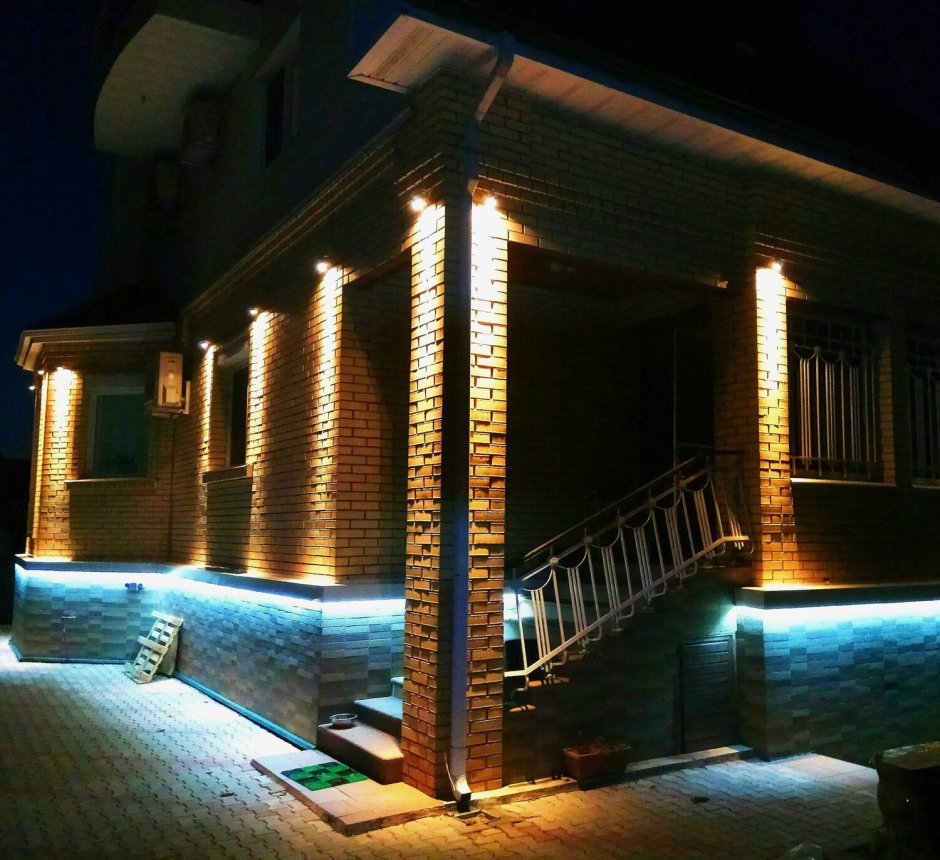 Подсветка фасада