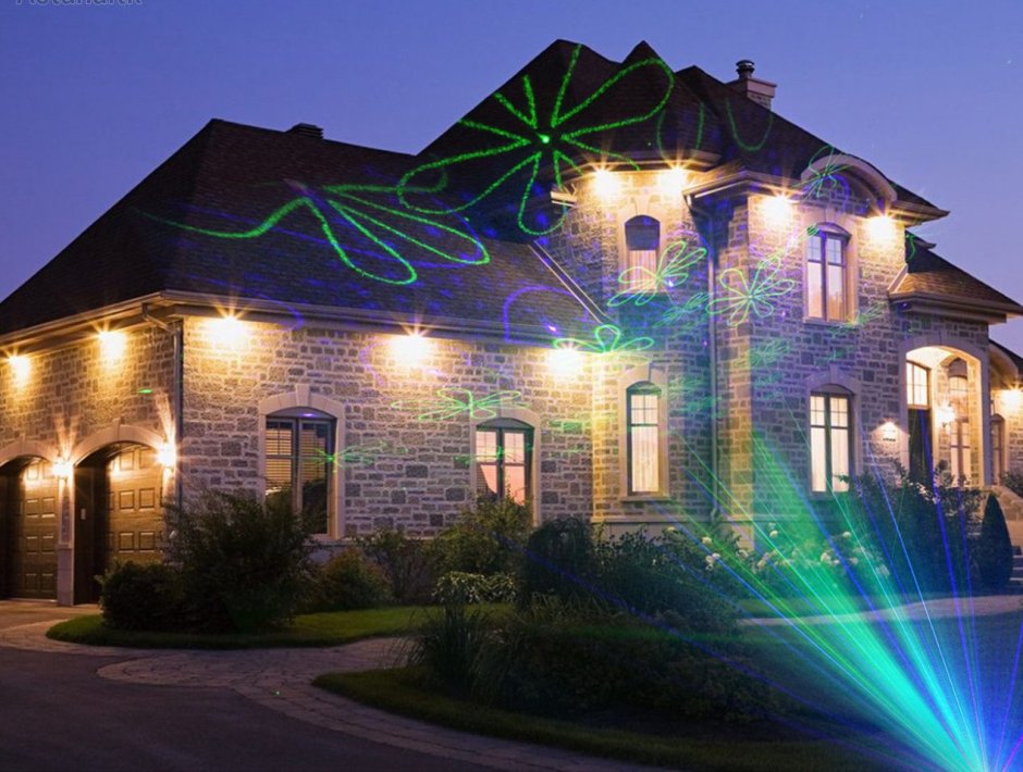 Уличное освещение здания