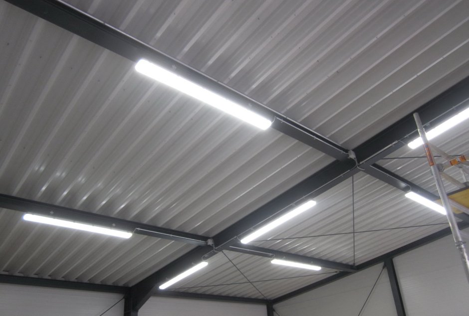 Светодиодные лампы для освещения гаражной снизу