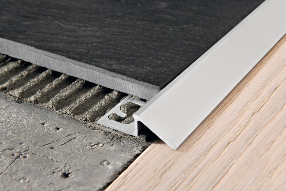 Порожек с перепадом 15 мм