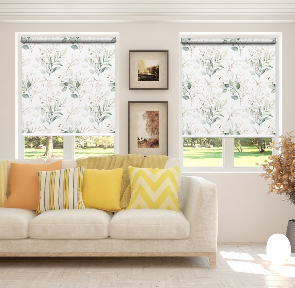 Рулонные шторы в интерьере гостиной