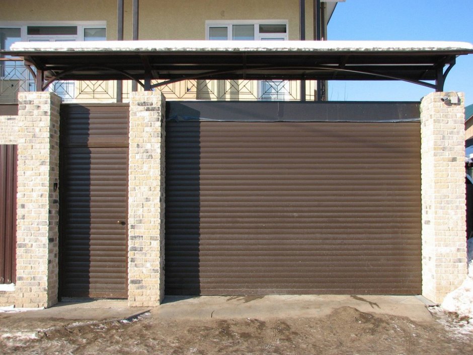 Подъемные ворота во двор Дорхан