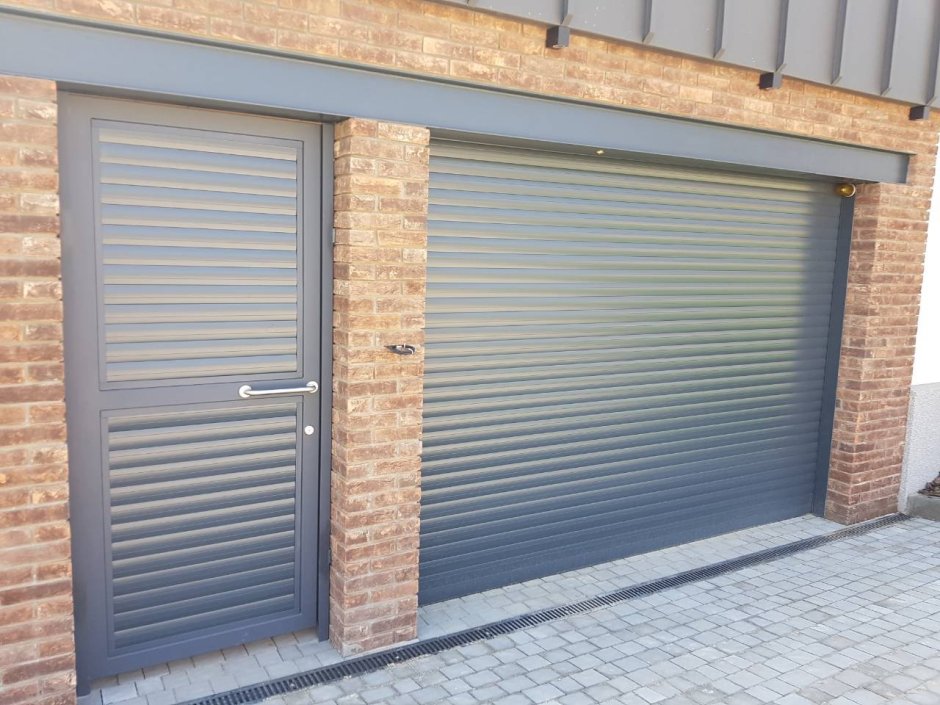 Роллетные ворота ALUTECH