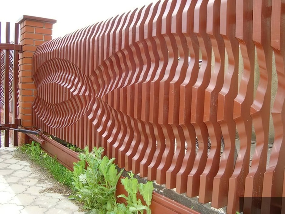 Оригинальный деревянный забор