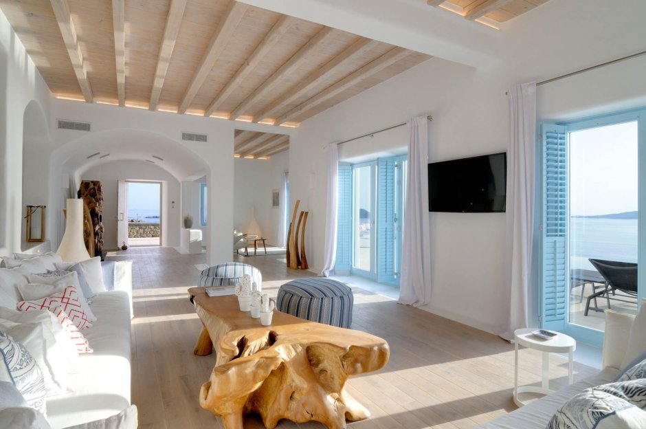 Гостиная в греческом стиле