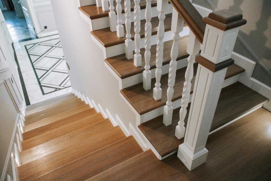 Отделка лестницы