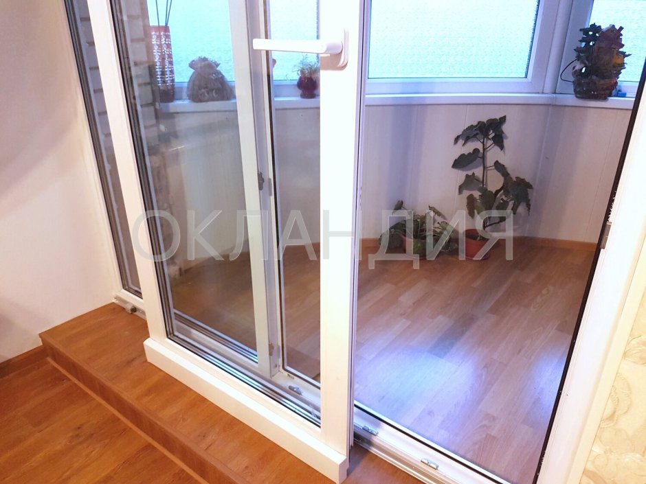 Балконный блок с раздвижным окном