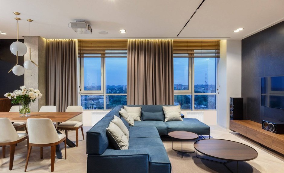 Кухня гостиная с панорамными окнами