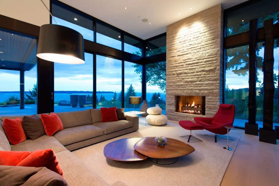 Интерьер с панорамными окнами