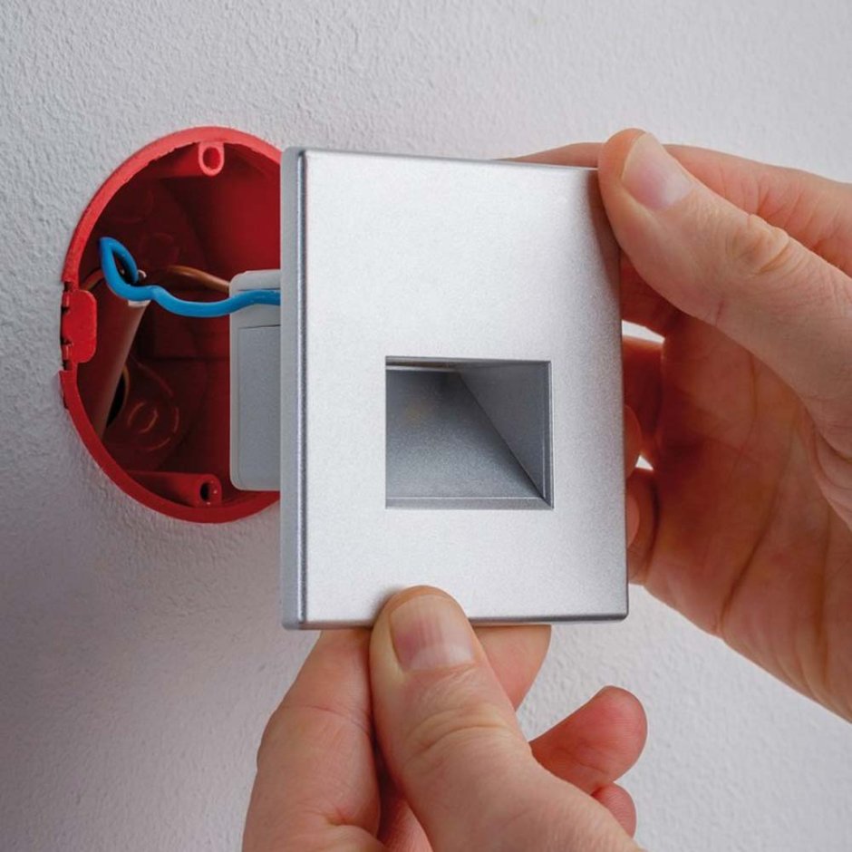 Светильник в подрозетник Шнайдер