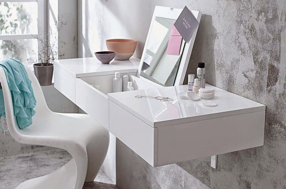 Туалетный столик в современном стиле