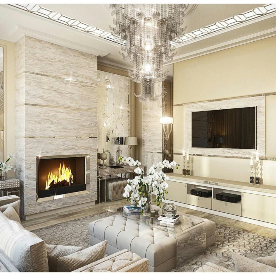 Светлая гостиная с камином