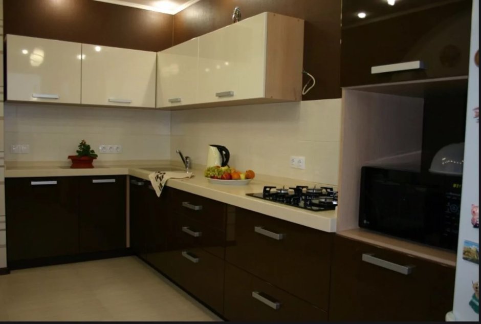 Кухня коричневый глянец