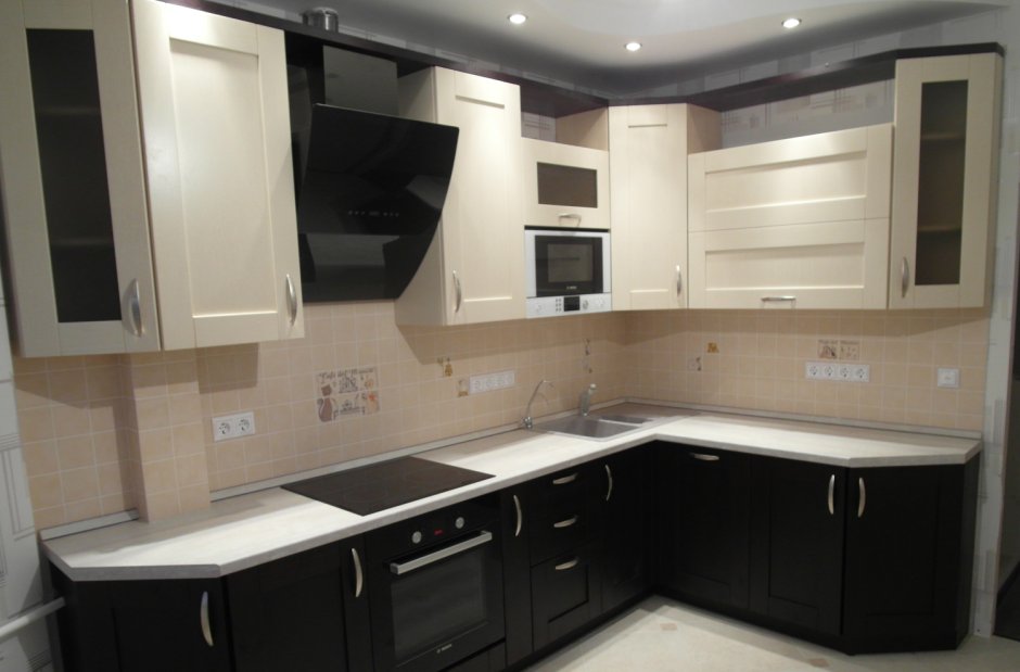 Кухня белый верх темный низ