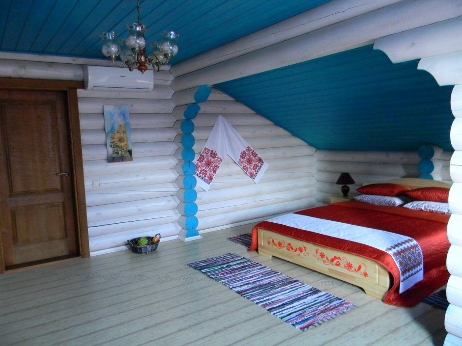 Детская комната в доме из оцилиндрованного бревна