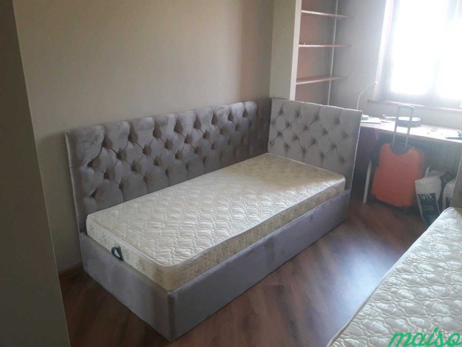 Кровать с каретной стяжкой Аврора