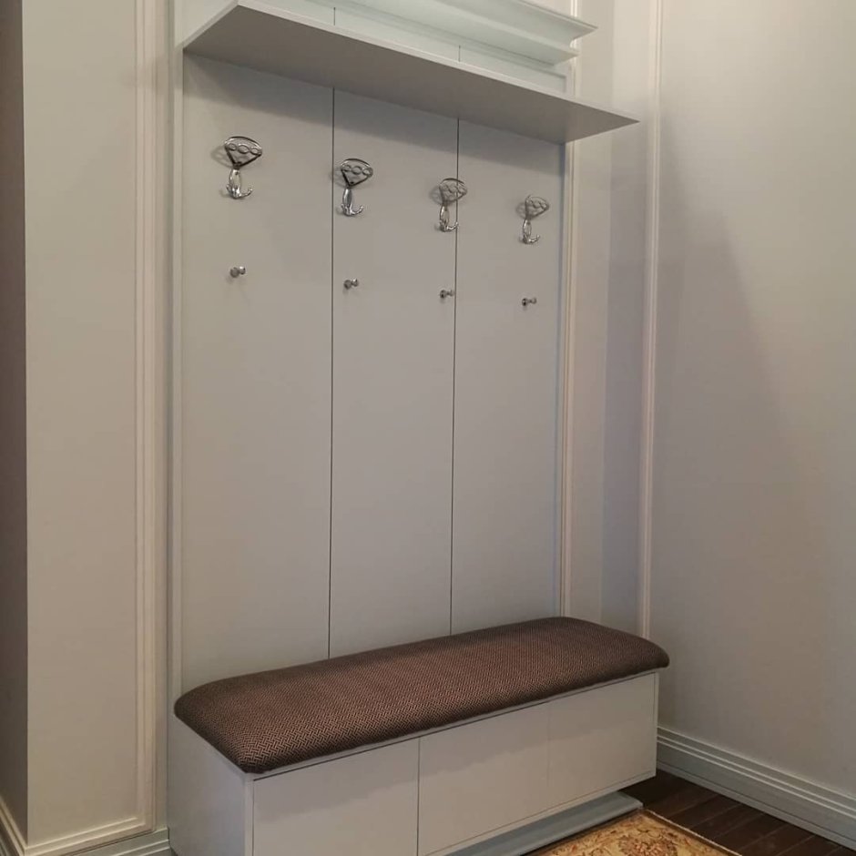 Банкетка в прихожую