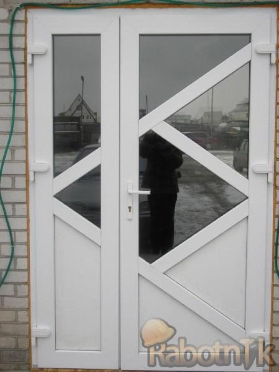 Нестандартные пластиковые двери