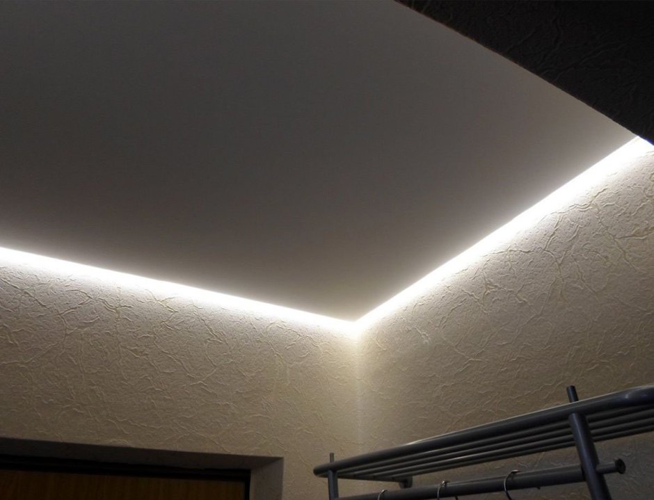 Парящий натяжной потолок