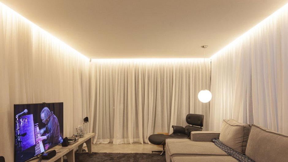 Парящий натяжной потолок