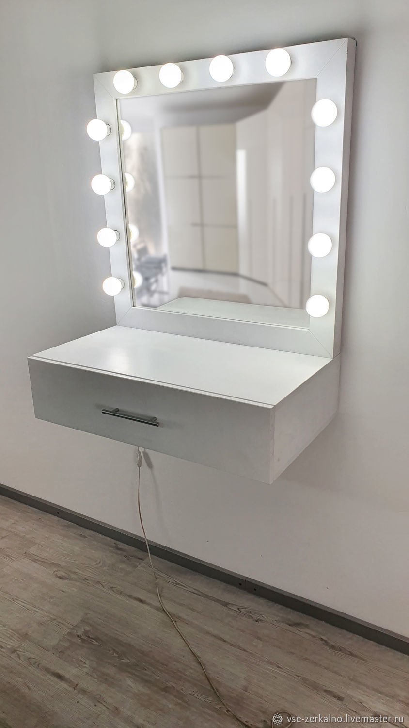 Гримерное зеркало 80 на 80