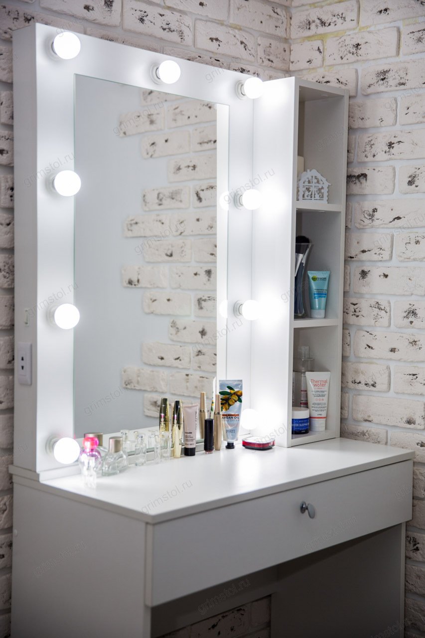 Гримерный столик с зеркалом 80см