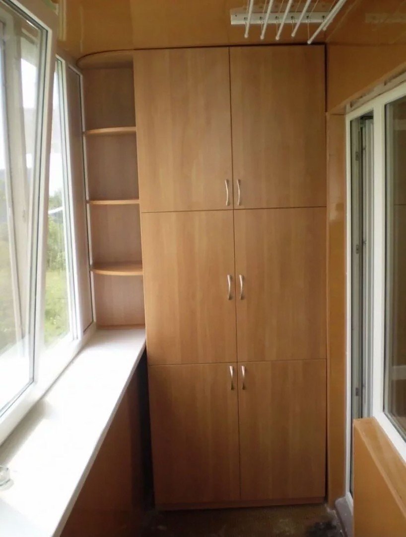 Шкафчик на лоджию