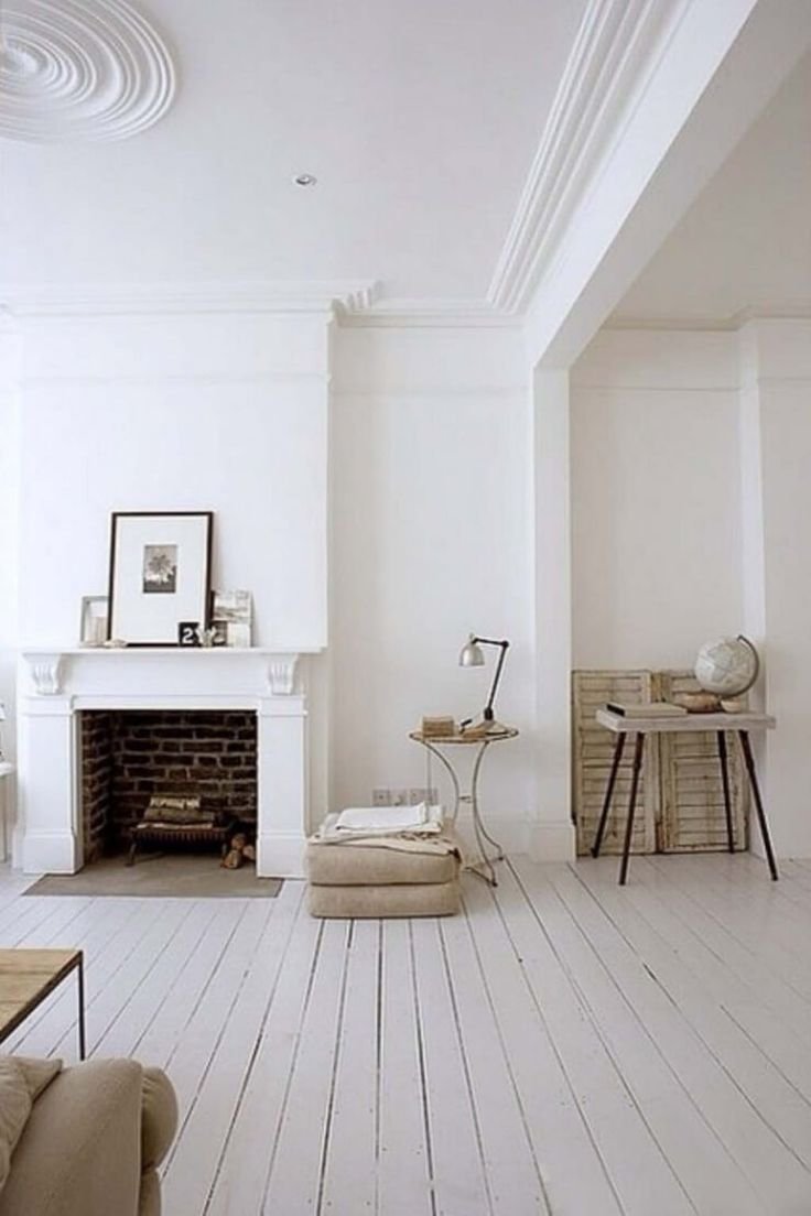 Белая стена