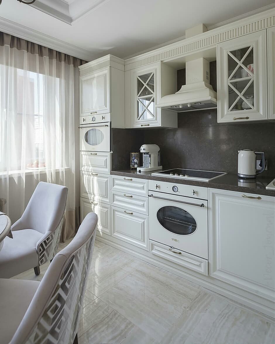 белая кухня в классическом стиле дизайн