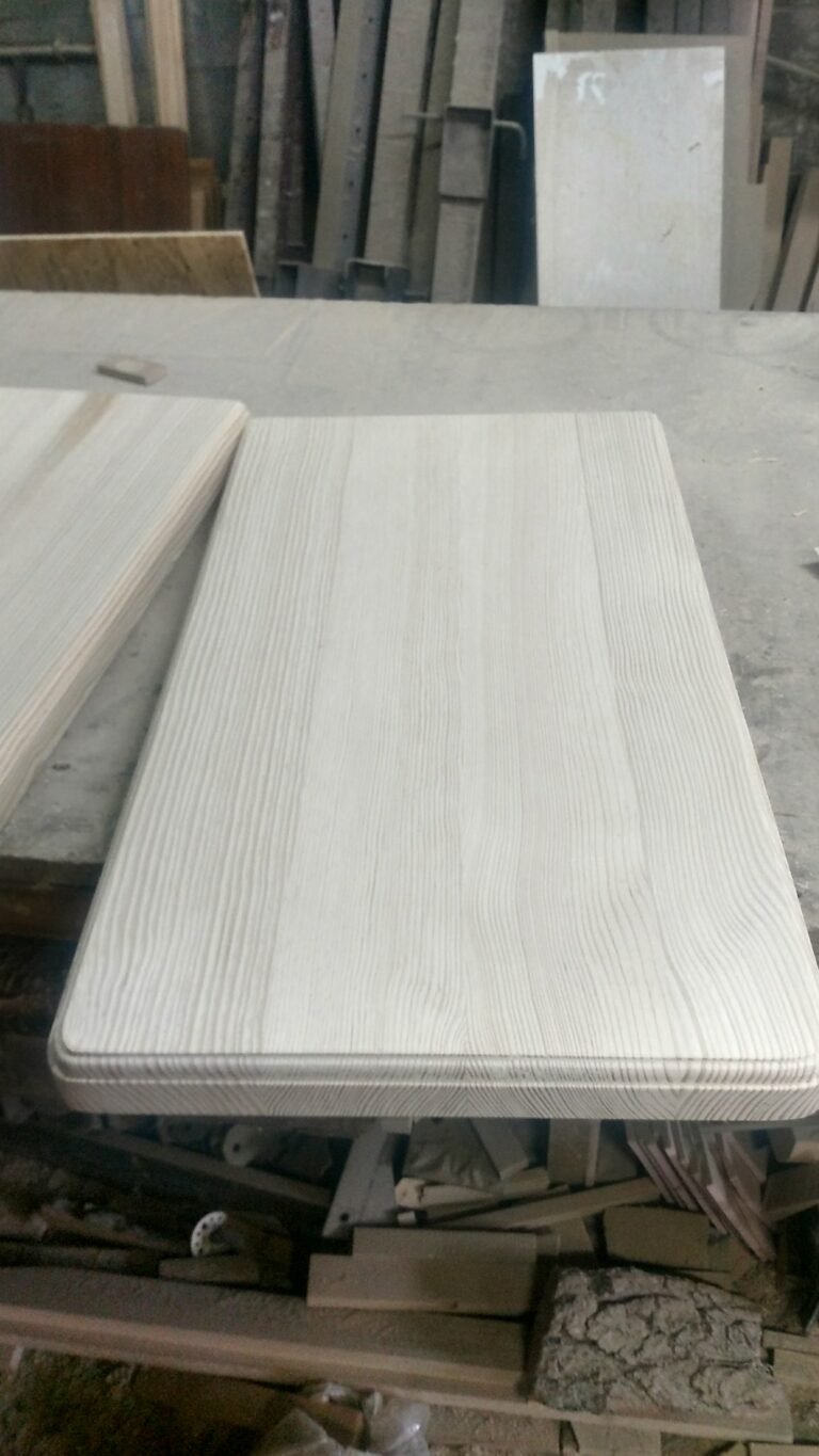 Белый подоконник из дерева