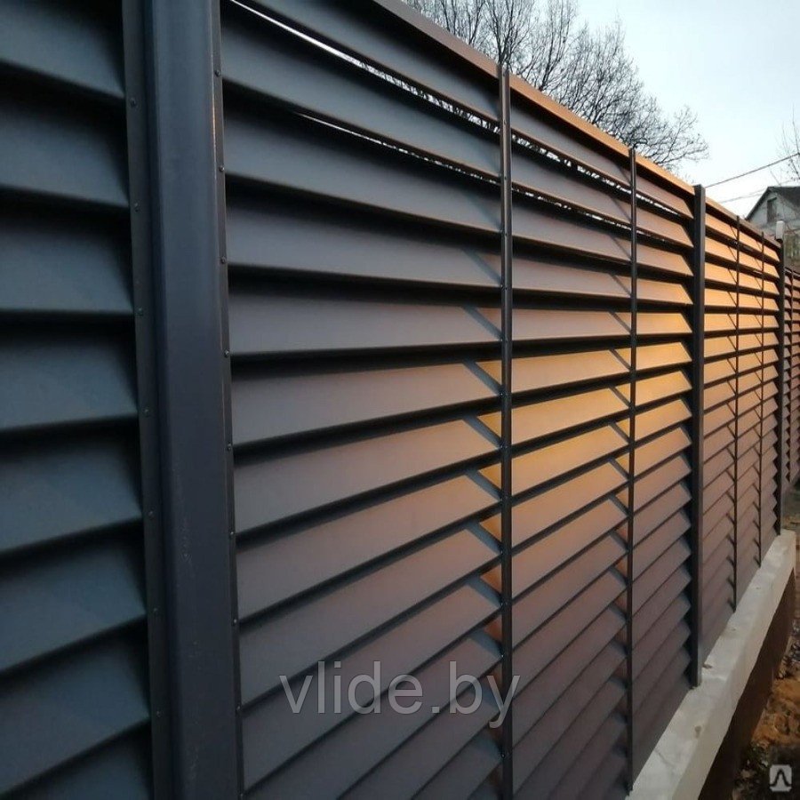 Забор жалюзи металлические горизонтальные