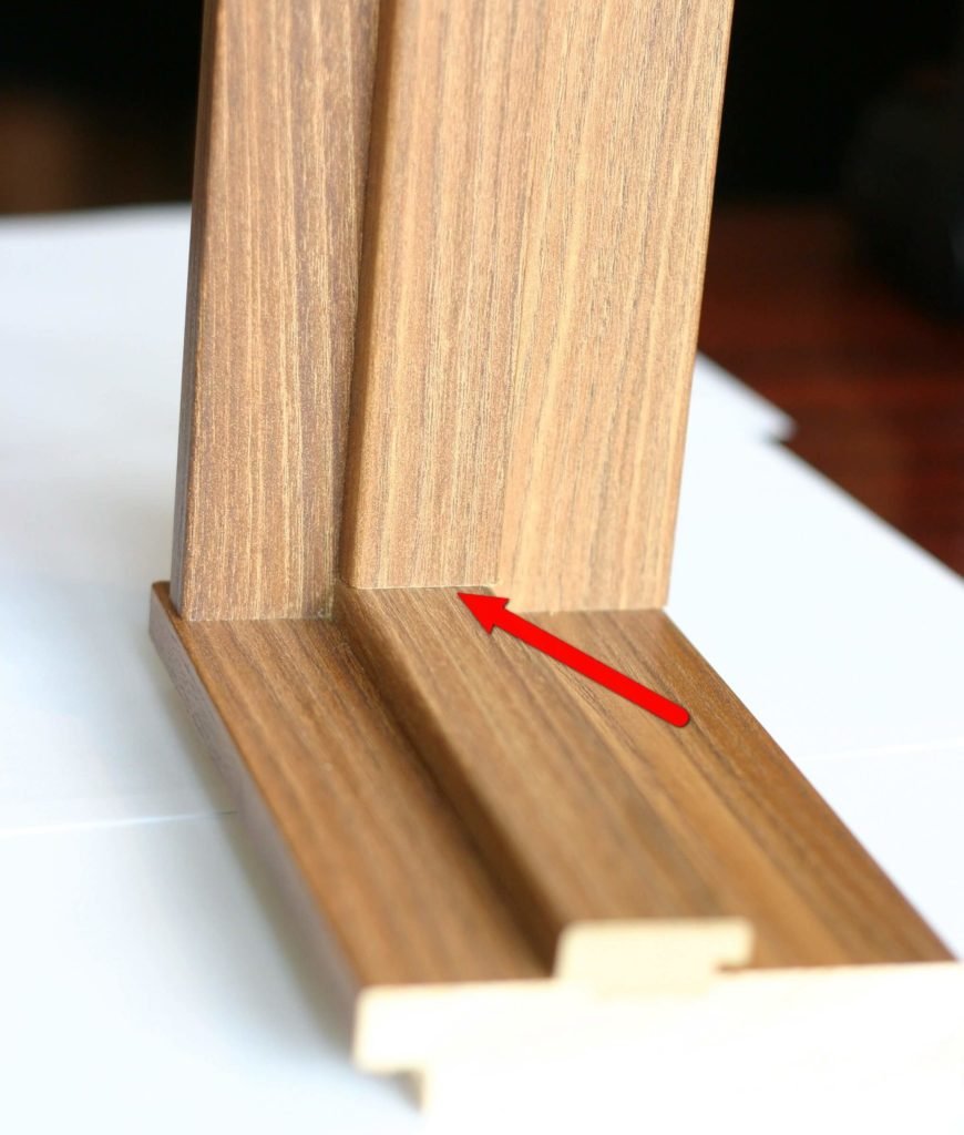 Притворная планка под дверь с четвертью