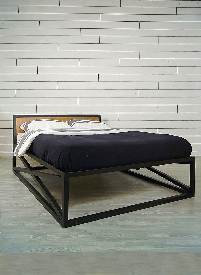 Кровать в стиле лофт из металла индустриал