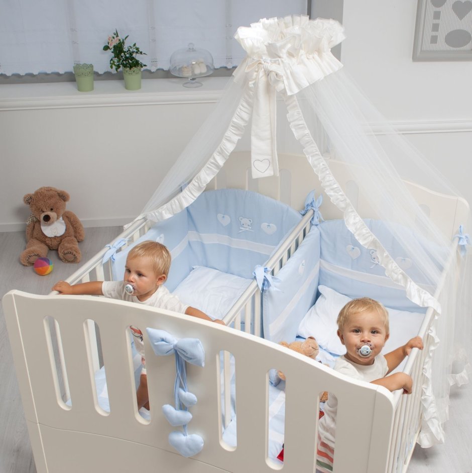 Кроватки для двойняшек