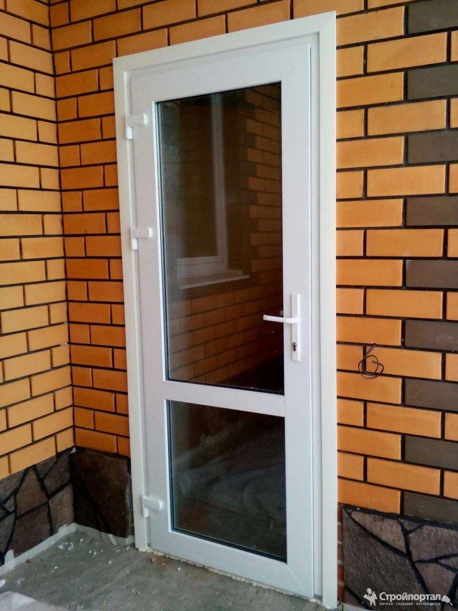 Дверь ПВХ 900х2100