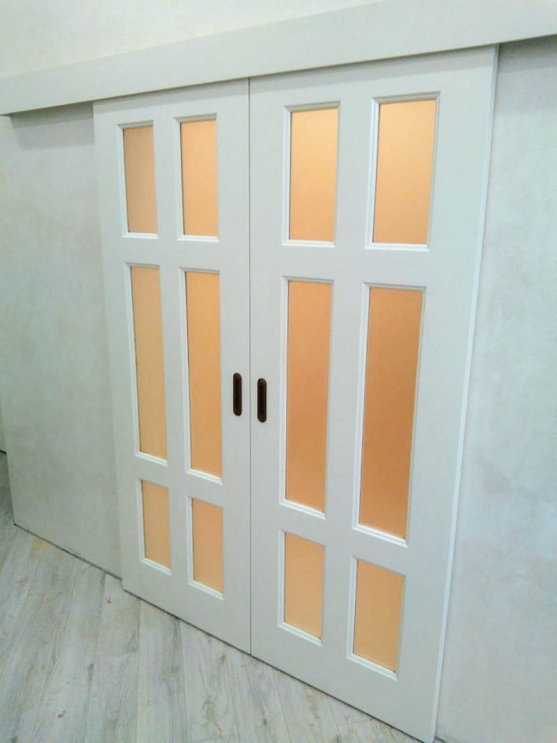 Межкомнатные двери-купе двустворчатые раздвижные двери