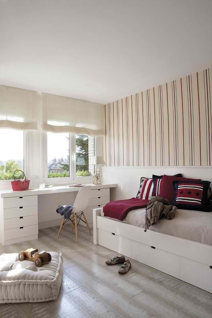 Комната для подростка в светлых тонах