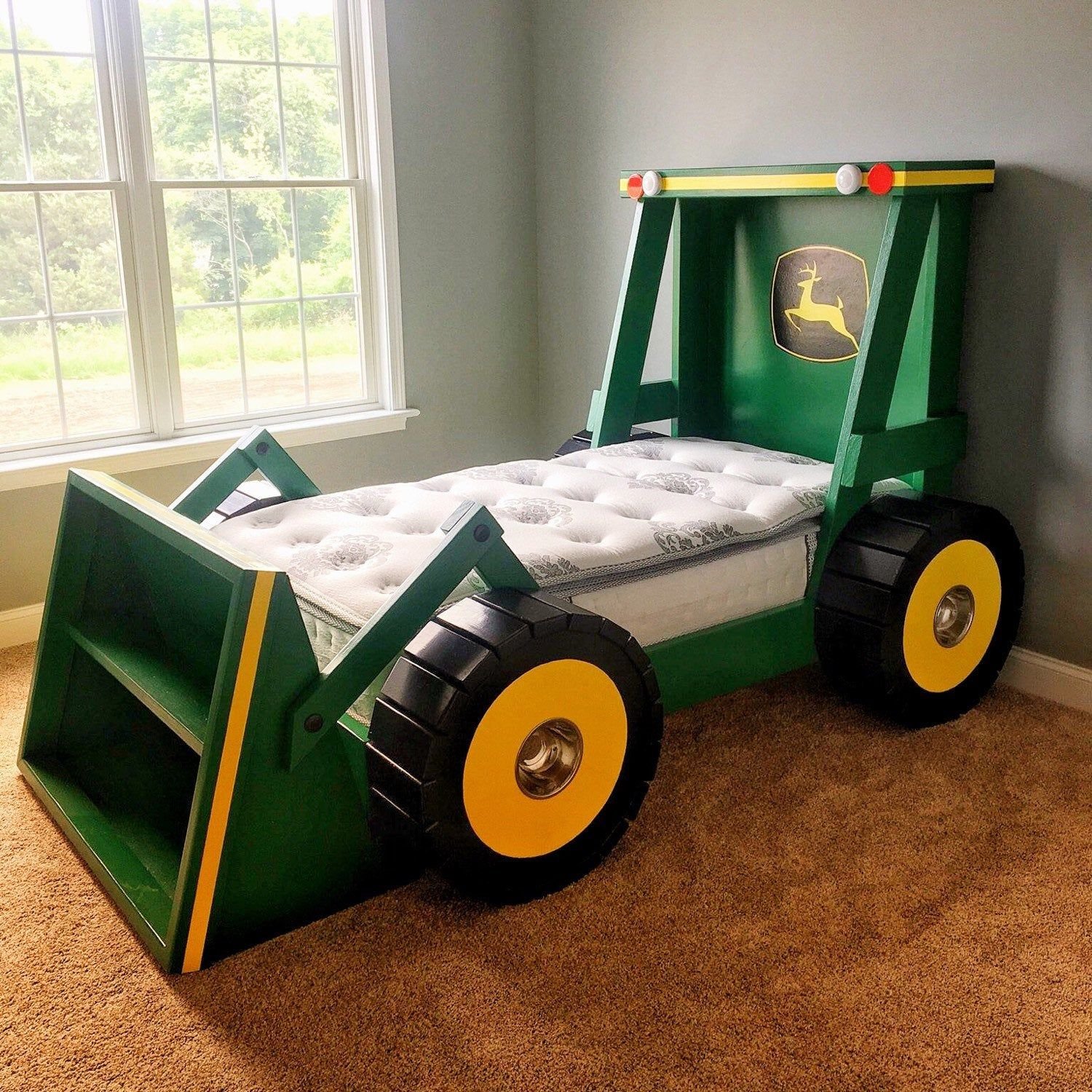Детские полуторки. Кровать Джон Дир. Детская кровать трактор. Кровать в виде трактора. Детская кровать в виде трактора.
