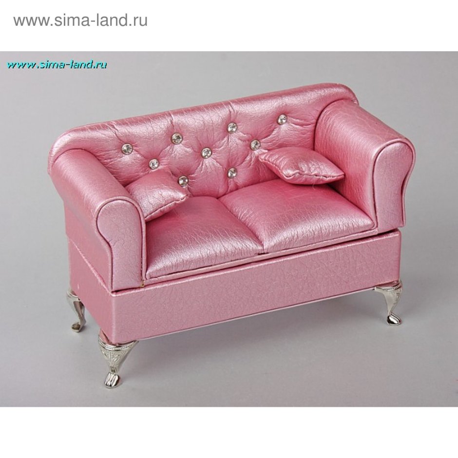 Розовый диван