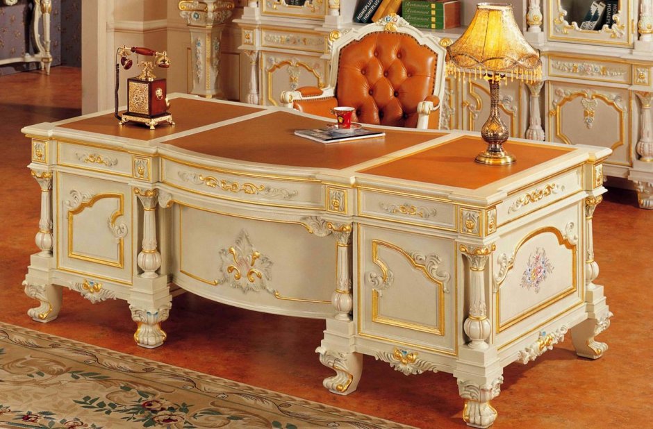 Столик в стиле Барокко