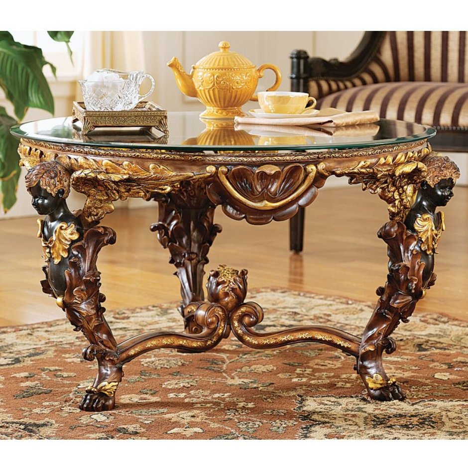 Журнальный столик в стиле рококо