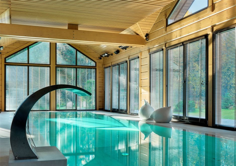 Бассейн в доме