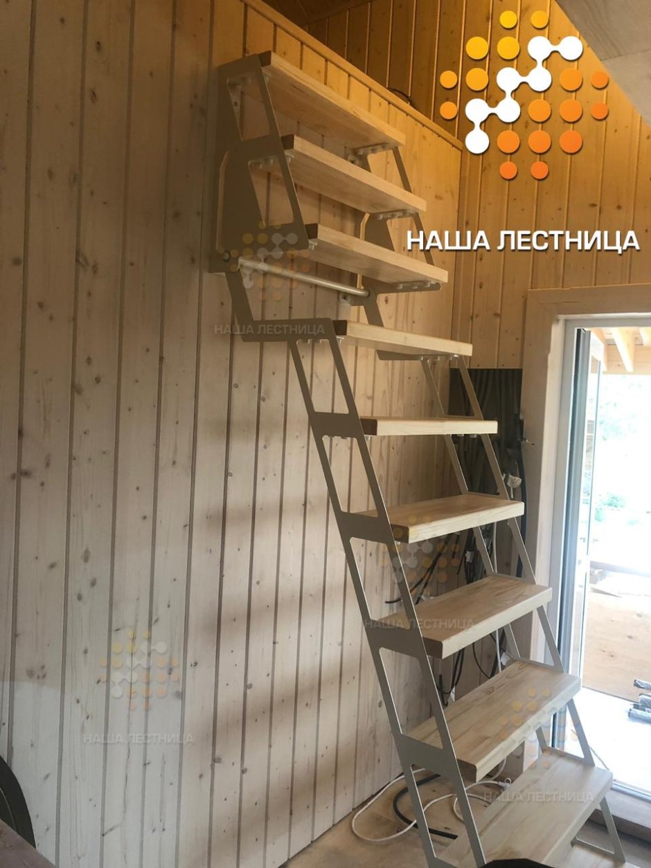 Выдвижная лестница на антресольный этаж
